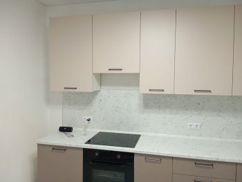 Кухонный гарнитур высокий Латте 3000 мм, Стол. 38 мм в Красноуральске - krasnouralsk.mebel-e96.ru